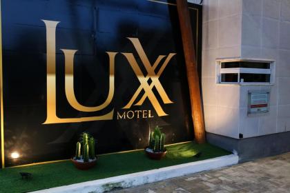 Lux Motel - image 1